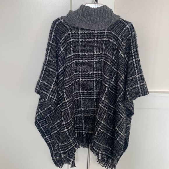 NWT! Charlie Paige Women’s Poncho Cowl Neck Soft Black Gray One Size - Picture 3 of 10